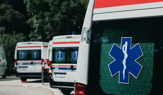 盈江救护车转运病人过路高速收费吗?